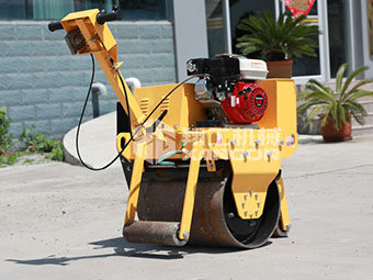 為什么別人家小型壓路機(jī)長(zhǎng)壽？秘訣在這里！
